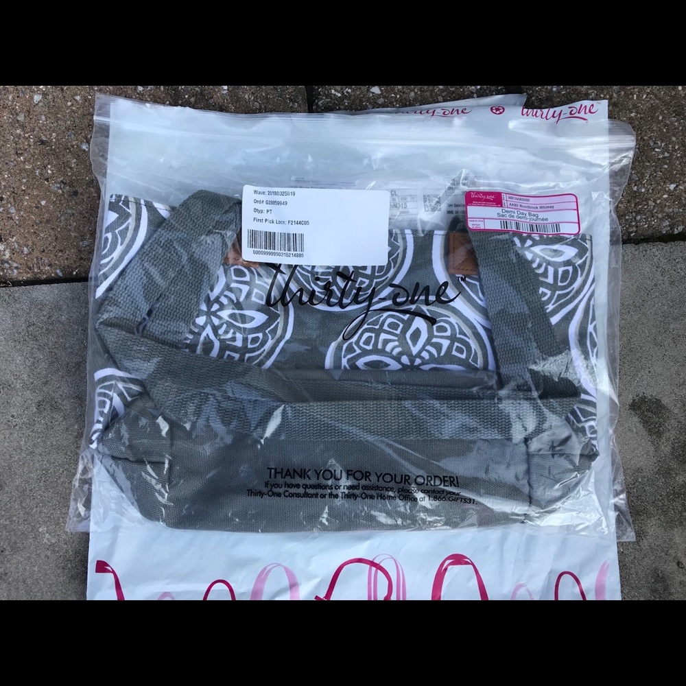 Thirty-One Demi Day Bag